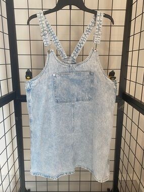 Celebrity Pink Light Wash Denim Overall Jumper Dress